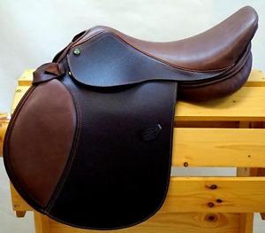 HDR Henri de Rivel Adult 17 X-Wide Pro QH Close Contact Saddle Oak Bark CLASSIC