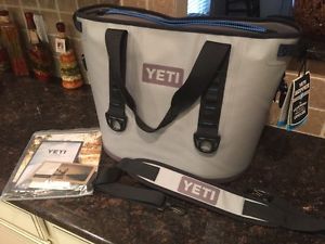 Yeti Hopper Cooler 30 Fog Gray/Tahoe Blue/with Tags