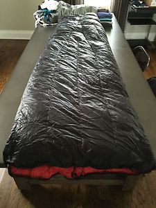 Enlightened Equipment Revelation Sleeping Quilt,10 Degree, 900 Fill Regular/Wide