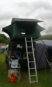 Landrover defender discovery vw transporterRoof tent safari