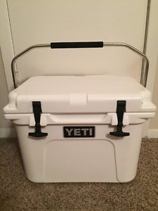 Yeti Roadie 20 Qt Cooler- White - EUC