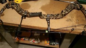 BRAND NEW 2015 Mathews Z2 Right Hand Camo Bow never shot 27" Draw , 50-60 LBS