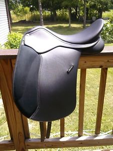 Wintec Wide 500 Dressage Saddle Pkg; 17.5", Black, Flocked, EXTRAS, EUC!