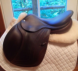 17" CWD Saddle - Full Buffalo - 2011 - 3L Flaps - SE02 - 4.25" dot to dot