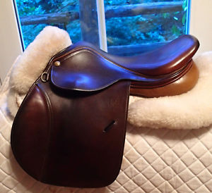 15" Rodrigo Pessoa Saddle - 4.25" dot to dot