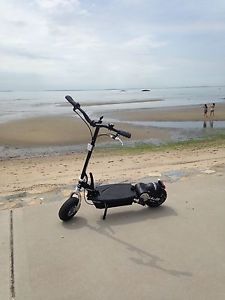 LAZER PULSE Electric scooter