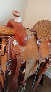 Custom 15 1/2" Teskeys roping saddle paid 2500