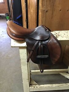 Forestier english Saddle 17", Good Condition