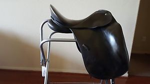 Schleese Dressage Saddle 17.5