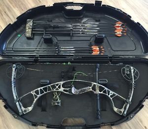 Hoyt Spyder 30 With Extra's And Hard Case 60-70lbs 28" Very Nice!!!