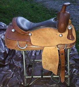 18" Western Trail Reining Pleasure Saddle Tooled Leather Medium Oil Brown SQHB