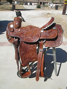 16" DALE CHAVEZ ROPING SADDLE = HARD TO FIND