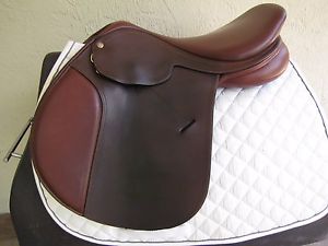 LOVELY! 17" Collegiate Convertible Close Contact/Jump Saddle + Adjustable Gullet