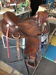 17" Wade Tree Roping Saddle Rounded Skirts