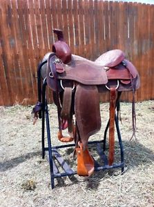Master Canada Roping Saddle