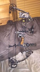 Mathews DXT Compound Bow