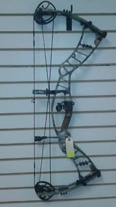 Hoyt Nitrum Turbo Right Handed Compound Bow 70# 26"-28"