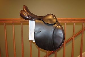 County Saddlery Pro-Fit 17.5", Forward Flap, Med. tree