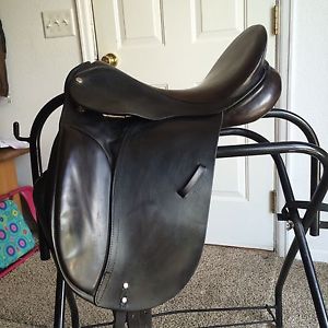 County Competitor Dressage Saddle 16" Short Flap