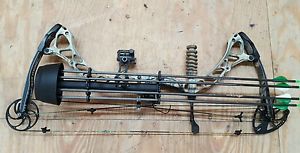 Diamond Deadeye compound bow, loaded!