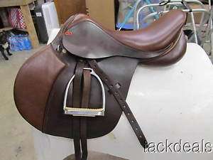 Duett Presto All Purpose Saddle 17" Extra Wide 34cm Lightly Used w/fittings