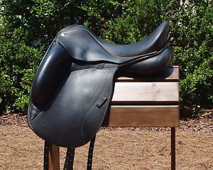 Custom Saddlery Icon Flight Dressage Saddle 18 M
