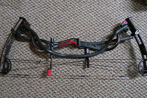 Hoyt Carbon Element RKT Bow, 28" Draw, 60-70lb Right Handed, Compound