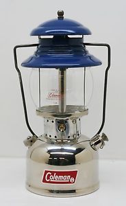 COLEMAN CANADA LANTERN MODEL 200  12/63 VERY GOOD CONDITION