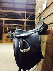 County Competitor Dressage Saddle