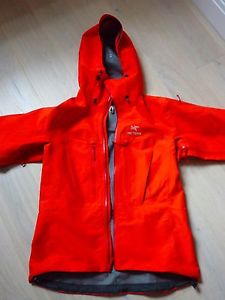 **100% AUTHENTIC ARC'TERYX ALPHA SV WOMEN WATERPROOF JACKET SIZE M UK8 UK10**