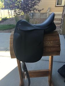 2016 Demo Trilogy Debbie McDonald Dressage Saddle