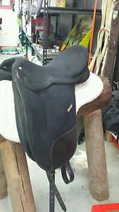 Wintec Pro Isabell Werth Dressage Saddle Black