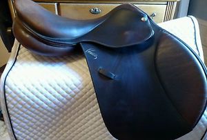 Pessoa A/O xch changeable gullet 17 in long flap close contact saddle