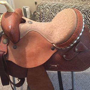 Pleasure saddle