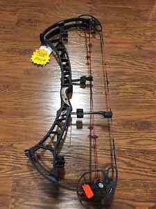 NEW!! 2015 Bowtech Experience Black Ops Right Hand 60#