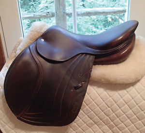 17" CWD Saddle - Full Calfskin - SE01 - 2L Flaps - 2010 - 4.5" dot to dot