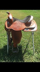 Circle Y Western Pleasure Saddle