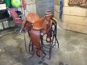 17 Inch Roping Saddle In Excellent Condition