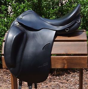 Prestige Roma Dressage Saddle – 17 MW  **** 7 Day Trial Offered ****