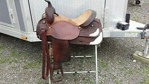 Circle Y Show Saddle 16 inch seat