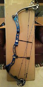 Elite Tour R/H Target Blue  bow-32", 70lbs. NEW
