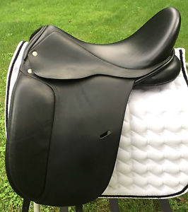Canterbury Farms Equation Dressage Saddle in Excellent Condition with Cover