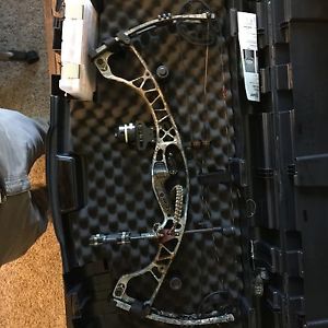 Hoyt Spyder 30 RH Bow & Rangefinder