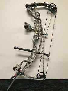 HOYT CARBON SPYDER 30 XTS REALTREE CAMO 27-70 2014 COMPOUND BOW PACKAGE