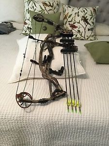 Hoyt Carbon Element Bow 2011 60-70/28.5 #3 Fuel Cams .Complete Package