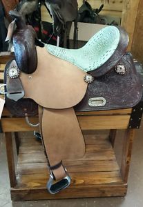 15" Circle Y Runaway Barrel Saddle with Turquoise Seat
