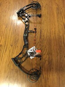 NIB RH Bear Archery Escape Bow 25.5-30" 55-70# Blackout #2