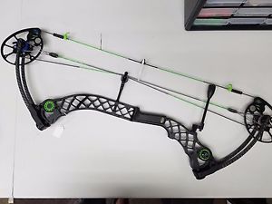 NEW Mathews Chill R Black Compound Bow RH