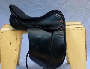 Albion Dressage Legend Saddle 17 Inches Black Clean Horse Equine Equipment