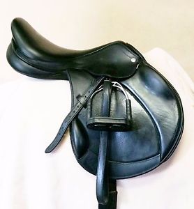 Toulouse Amelie 17.5 Event Hybrid with Genesis Black Mono-flap